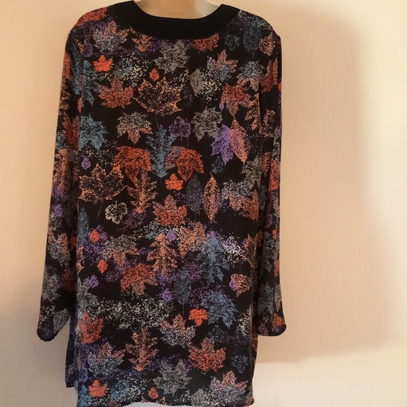 Woman’s fall muti colored leaf print blouse - Picture 10 of 10